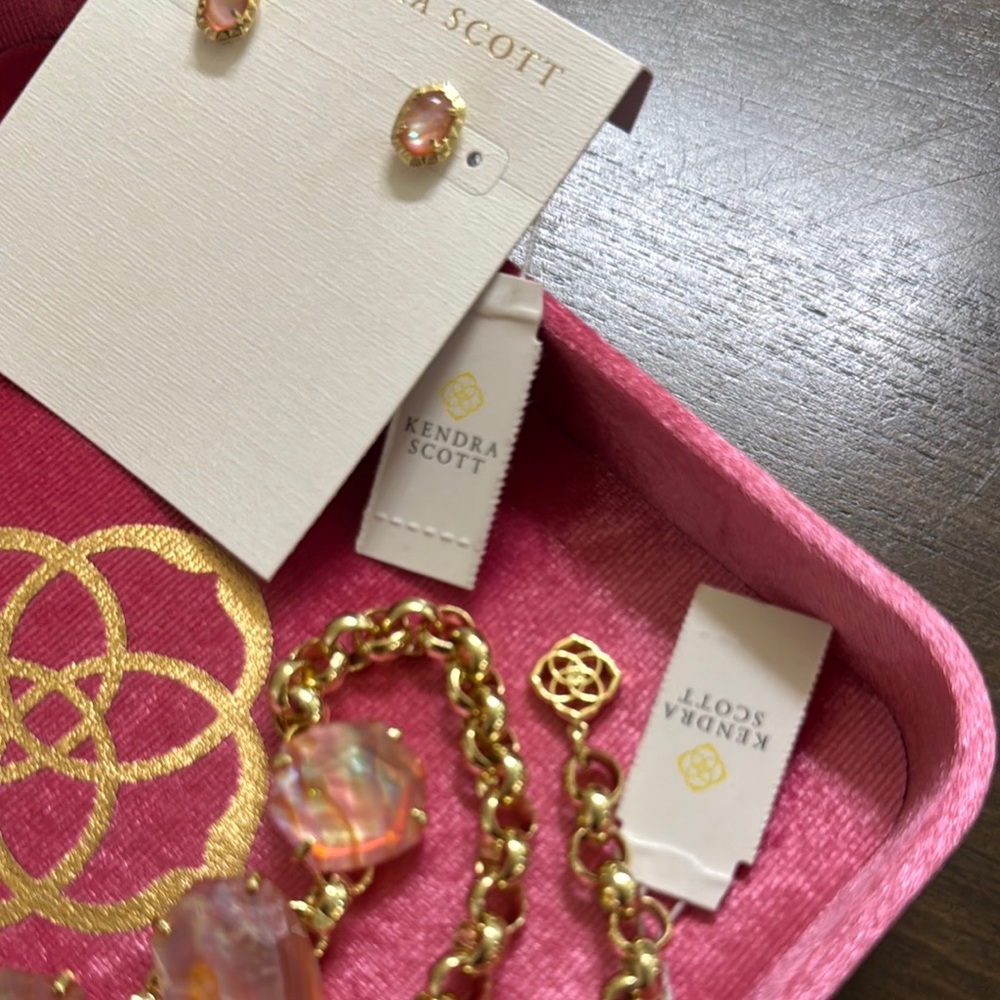 Kendra Scott Set π - Picture 3 of 7